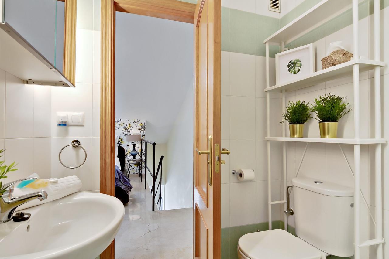 Del Parque Flats - Ollerias Duplex Apartment Malaga Bagian luar foto